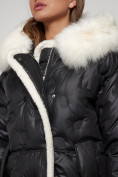 Оптом Пальто утепленное с капюшоном зимнее женское черного цвета 132290Ch в Екатеринбурге, фото 12