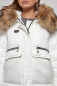Оптом Куртка зимняя женская модная с мехом белого цвета 132298Bl в Казани, фото 16