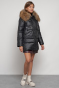 Оптом Куртка зимняя женская модная с мехом черного цвета 132298Ch в Казани, фото 3