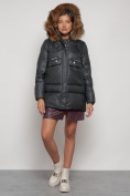 Оптом Куртка зимняя женская модная с мехом темно-серого цвета 132298TC в Казани, фото 5