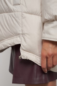 Оптом Куртка зимняя женская модная с мехом бежевого цвета 13301B в Екатеринбурге, фото 17