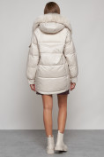 Оптом Куртка зимняя женская модная с мехом бежевого цвета 13301B в Казани, фото 4
