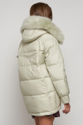 Оптом Куртка зимняя женская модная с мехом светло-зеленого цвета 13301ZS в Казани, фото 9