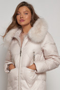Оптом Пальто утепленное с капюшоном зимнее женское бежевого цвета 13305B в Самаре, фото 18