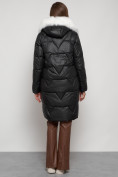 Оптом Пальто утепленное с капюшоном зимнее женское черного цвета 13305Ch, фото 4