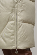 Оптом Пальто утепленное с капюшоном зимнее женское светло-зеленого цвета 13305ZS в Перми, фото 11