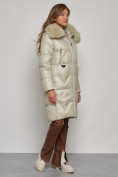 Оптом Пальто утепленное с капюшоном зимнее женское светло-зеленого цвета 13305ZS в Перми, фото 3