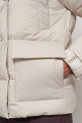 Оптом Зимняя женская куртка модная с капюшоном бежевого цвета 133105B в Казани, фото 11