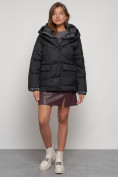 Оптом Зимняя женская куртка модная с капюшоном черного цвета 133105Ch в Казани