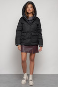 Оптом Зимняя женская куртка модная с капюшоном черного цвета 133105Ch в Казани, фото 7