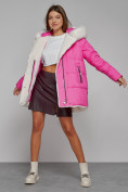 Оптом Куртка зимняя женская модная с мехом розового цвета 133120R в Казани, фото 12