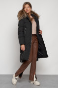 Оптом Пальто утепленное с капюшоном зимнее женское черного цвета 133125Ch в Перми, фото 4