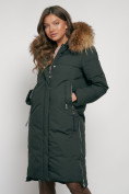 Оптом Пальто утепленное с капюшоном зимнее женское темно-зеленого цвета 133125TZ, фото 18