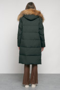 Оптом Пальто утепленное с капюшоном зимнее женское темно-зеленого цвета 133125TZ в Кемерово, фото 4