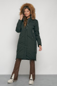 Оптом Пальто утепленное с капюшоном зимнее женское темно-зеленого цвета 133125TZ в Перми, фото 5