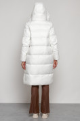Оптом Пальто утепленное с капюшоном зимнее женское белого цвета 133127Bl в Алма-Ате, фото 27