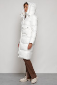 Оптом Пальто утепленное с капюшоном зимнее женское белого цвета 133127Bl, фото 6
