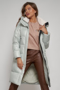 Оптом Пальто утепленное с капюшоном зимнее женское светло-зеленого цвета 133127ZS, фото 18
