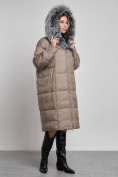Оптом Пальто утепленное с чернобуркой зимнее женское коричневого цвета 133156K в Тольятти, фото 11