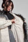 Оптом Пальто утепленное с чернобуркой зимнее женское светло-бежевого цвета 133156SB в Хабаровске, фото 18