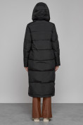Оптом Пальто утепленное с капюшоном зимнее женское черного цвета 133159Ch в Санкт-Петербурге, фото 4
