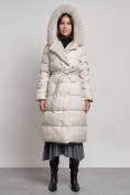 Оптом Пальто утепленное с капюшоном и мехом зимнее женское бежевого цвета 133203B, фото 7