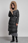 Оптом Пальто утепленное с капюшоном и мехом зимнее женское черного цвета 133203Ch, фото 19