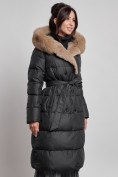 Оптом Пальто утепленное с капюшоном и мехом зимнее женское черного цвета 133203Ch, фото 23