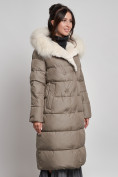 Оптом Пальто утепленное с капюшоном и мехом зимнее женское коричневого цвета 133203K, фото 12