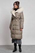 Оптом Пальто утепленное с капюшоном и мехом зимнее женское коричневого цвета 133203K, фото 3
