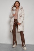 Оптом Пальто утепленное с капюшоном зимнее женское бежевого цвета 133208B в Перми, фото 12