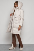 Оптом Пальто утепленное с капюшоном зимнее женское бежевого цвета 133208B в Перми, фото 15