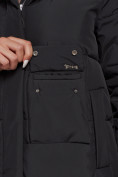 Оптом Пальто утепленное с капюшоном зимнее женское черного цвета 133208Ch в Уфе, фото 12
