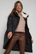 Оптом Пальто утепленное с капюшоном зимнее женское черного цвета 133208Ch в Челябинске, фото 17