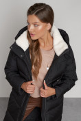 Оптом Пальто утепленное с капюшоном зимнее женское черного цвета 133208Ch, фото 25