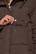 Оптом Пальто утепленное с капюшоном зимнее женское коричневого цвета 133208K в Омске, фото 11