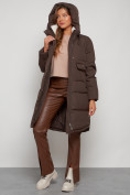 Оптом Пальто утепленное с капюшоном зимнее женское коричневого цвета 133208K, фото 22