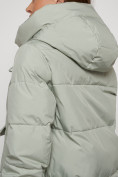 Оптом Пальто утепленное с капюшоном зимнее женское светло-зеленого цвета 133208ZS, фото 18