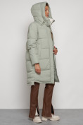 Оптом Пальто утепленное с капюшоном зимнее женское светло-зеленого цвета 133208ZS в Ульяновске, фото 22