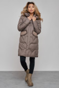 Оптом Пальто утепленное с капюшоном зимнее женское коричневого цвета 13332K в Перми, фото 5