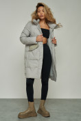 Оптом Пальто утепленное с капюшоном зимнее женское серого цвета 13332Sr в Ростове-на-Дону, фото 17