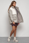 Оптом Куртка зимняя женская модная из овчины светло-коричневого цвета 13335SK в Казани, фото 22