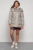 Оптом Куртка зимняя женская модная с капюшоном светло-коричневого цвета 13338SK в Екатеринбурге