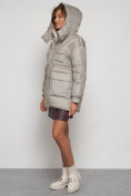 Оптом Куртка зимняя женская модная с капюшоном светло-коричневого цвета 13338SK в Казани, фото 6