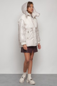 Оптом Куртка зимняя женская модная из овчины бежевого цвета 13350B в Екатеринбурге, фото 7