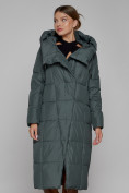 Оптом Пальто утепленное с капюшоном зимнее женское темно-зеленого цвета 13363TZ, фото 8