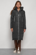 Оптом Пальто утепленное с капюшоном зимнее женское темно-серого цвета 13816TC