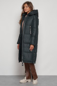 Оптом Пальто утепленное с капюшоном зимнее женское темно-зеленого цвета 13816TZ в Тольятти, фото 15