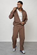 Оптом Спортивный костюм мужской модный коричневого цвета 15007K в Казани, фото 12
