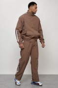 Оптом Спортивный костюм мужской модный коричневого цвета 15007K в Перми, фото 3